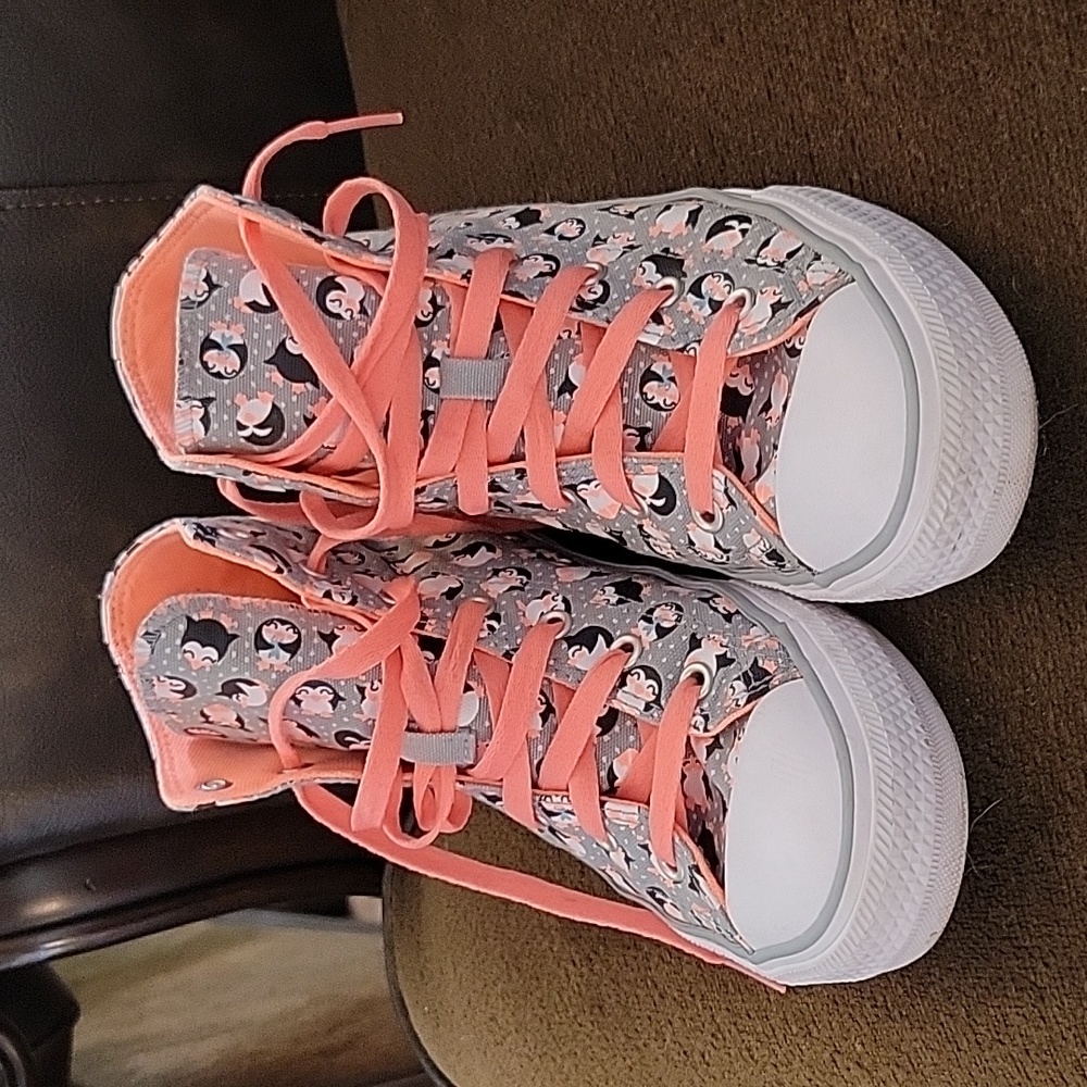 Junior Converse All Stars Size 5